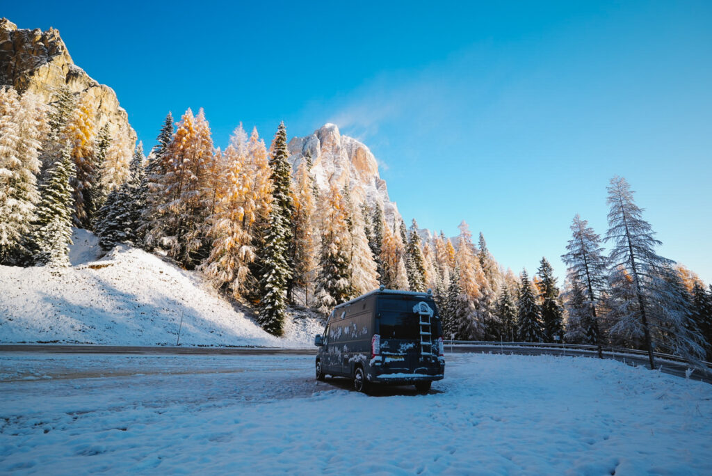 Bus in de dolomieten