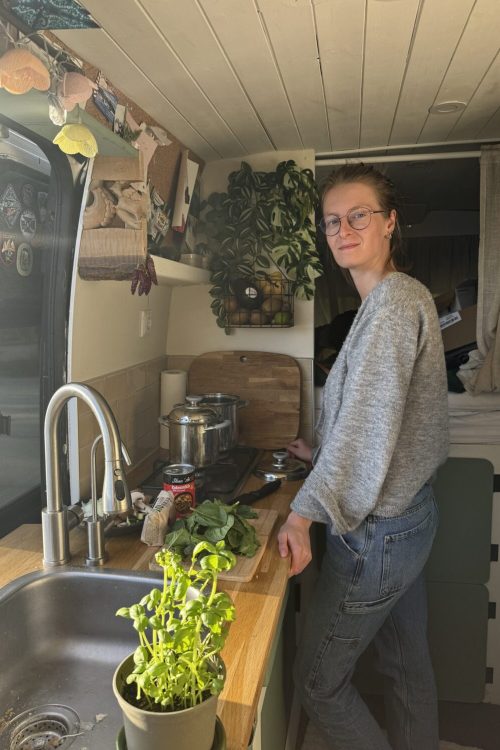 Merel aan het koken