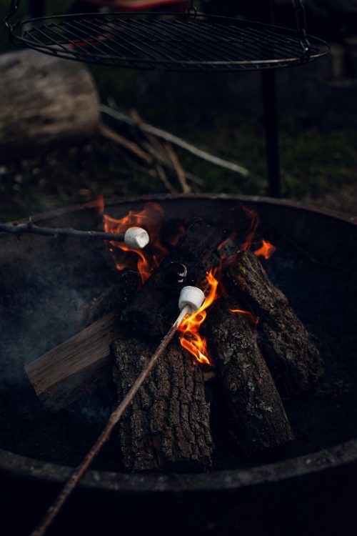 Kampvuur marshmellow huis on wheels